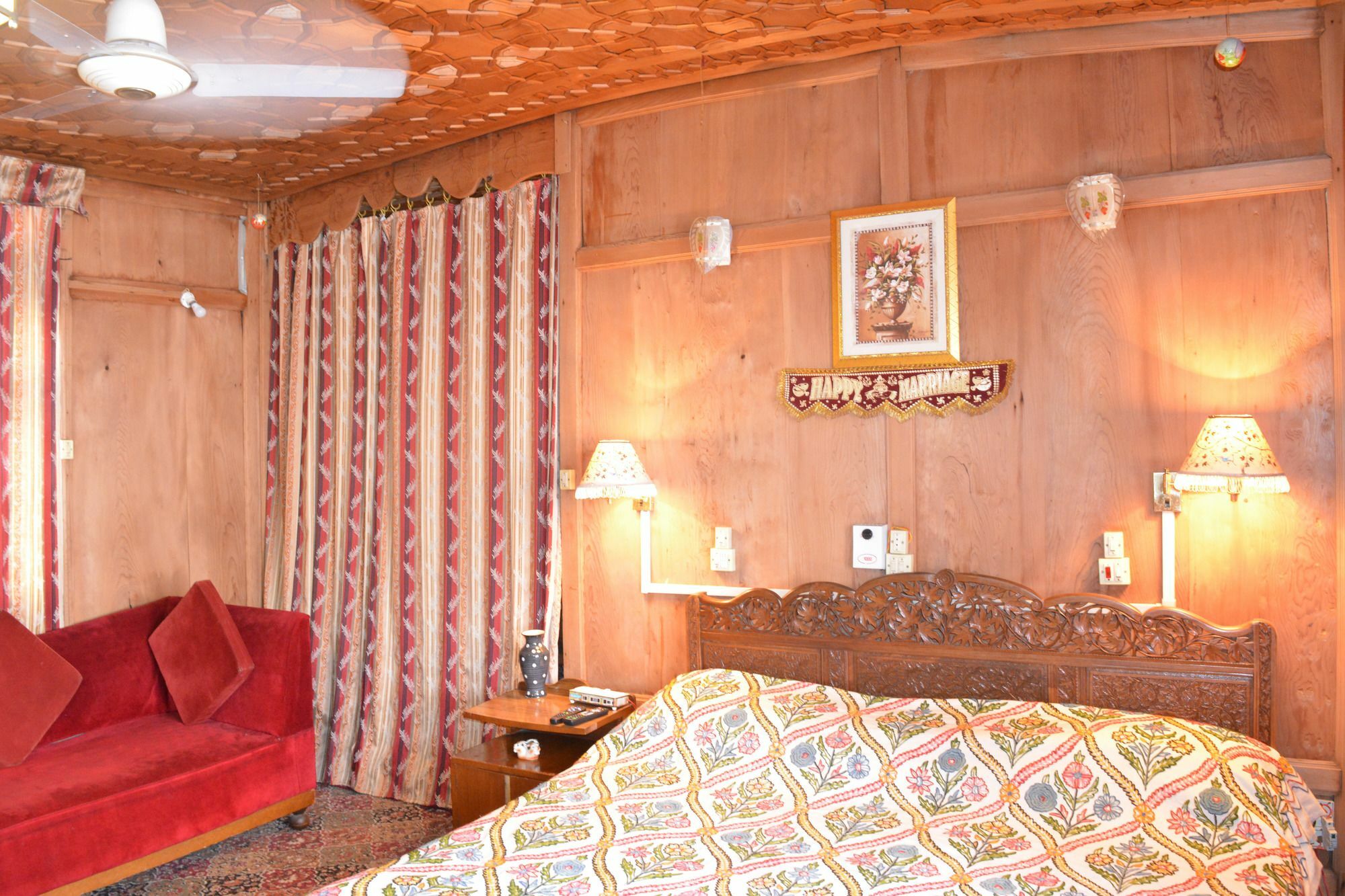 Golden Flower Heritage Houseboat Ξενοδοχείο Nagin Bagh Εξωτερικό φωτογραφία